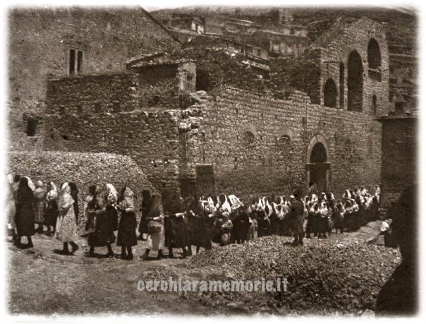 Processione S. Antonio, palazzo Rovitti (2)